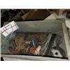 Image 2 : Box with contain