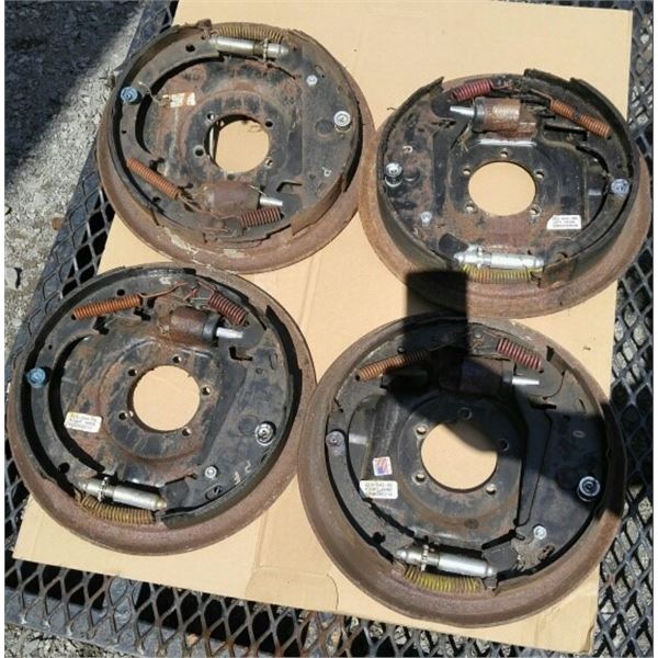 Freins Dexter Hydraulique 12x2", essieux 5.2k-7k lb.  Free Backing. 2 Gauches et 2 Droits