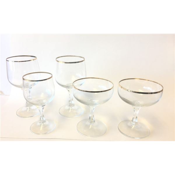 Gold Rimmed Glasses (8 Martini, 7 Red Wine, 2 White Wine)