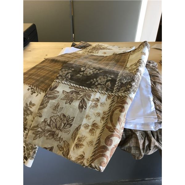 Bed Skirt with Matching Pillow Case (Beige Flower)