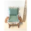 Image 1 : Sewing Kit Chair