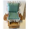 Image 2 : Sewing Kit Chair