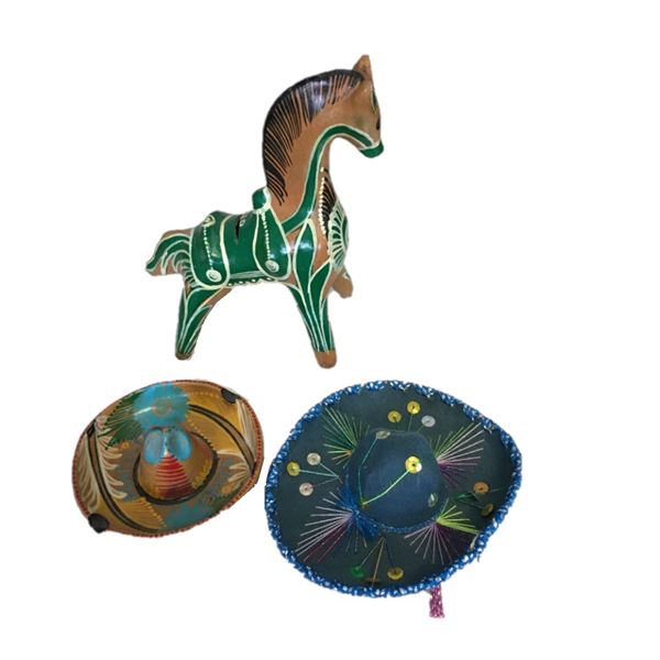 Acapulco Souvenirs (Mini Sombrero, Ashtray + Green Horse)