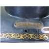Image 10 : Vintage Singer Sewing Machine BA-3-8S in Wood & Metal Folding Cabinet Table