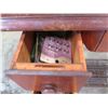 Image 15 : Vintage Singer Sewing Machine BA-3-8S in Wood & Metal Folding Cabinet Table