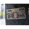 Image 22 : Vintage Singer Sewing Machine BA-3-8S in Wood & Metal Folding Cabinet Table