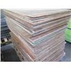 Image 3 : Pallet 70 Plywood Sheets 48"L x 32" W x Mix (3/8 & 1/2")