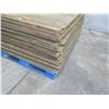 Image 2 : Pallet Multiple Plywood Sheets 48"L x 45" W