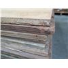 Image 3 : Pallet Multiple Plywood Sheets 48"L x 24" W