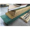 Image 8 : Pallet Misc Lumber, Floor Pieces, etc