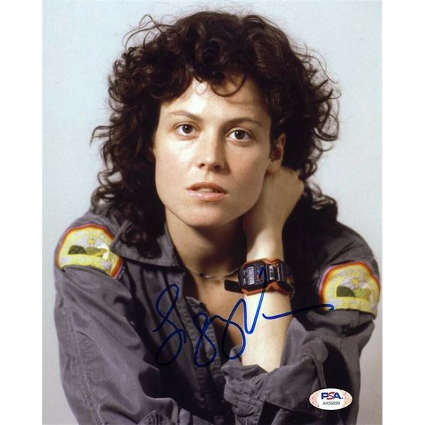 Autograph Signed Sigourney Weaver Photo