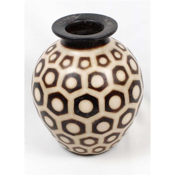 Chulucanas Peru Pottery Vase by Segundo Carmen