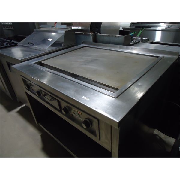 USED Wells 44" Electric Flat Top Grill