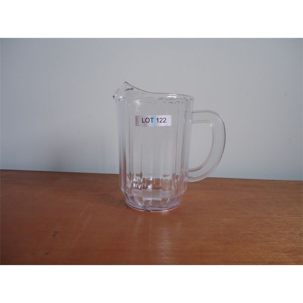 NEW Case of 12 - 32 Oz Plastic Pitchers
