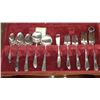 Image 3 : ANTIQUE INTERNATIONAL SILVER ROGERS 1847 CUTLERY 50 PIECES WITH CASE (MISSING A FOOT)