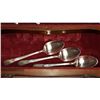 Image 4 : ANTIQUE INTERNATIONAL SILVER ROGERS 1847 CUTLERY 50 PIECES WITH CASE (MISSING A FOOT)