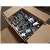 Image 6 : 2 BOXES OF TIMBER LOK FENCE CLIPS - 600 PIECES