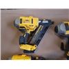 Image 3 : 4 DEWALT CORDLESS 10V NAIL GUNS