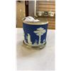 Image 2 : WEDGEWOOD LIDDED JAR 5 INCH DIAMETER APPROX 6 INCHES TALL ON STAND