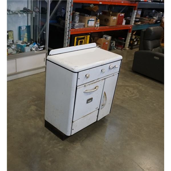 ANTIQUE GURNEY ENAMELED STOVE