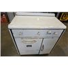 Image 2 : ANTIQUE GURNEY ENAMELED STOVE