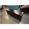 Image 2 : 2 DRAWER MODERN DRESSER