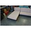 Image 2 : WOOD PILLOWBACK SECTIONAL