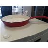 Image 2 : ENAMELLED CAST IRON FRYING PAN