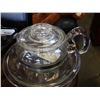 Image 2 : Pyrex cake pan, pie pan and teapot