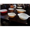 Image 1 : 5 PIECES VINTAGE PYREX - 3 PIECE BOWL SET AND 2 OTHERS
