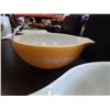 Image 3 : 5 PIECES VINTAGE PYREX - 3 PIECE BOWL SET AND 2 OTHERS
