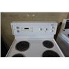 Image 10 : WHITE WESTINGHOUSE STOVE - WORKING