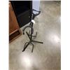 Image 2 : 2 GUITAR STAND