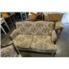 Image 2 : 3 PIECE VINTAGE WOOD FRAMED TUFTED SOFA SET