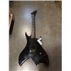 Image 1 : BLACK ELECTRIC GUITAR