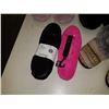 Image 2 : Lot of new slippers and comfy shoes size 7 to 10
