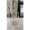 Image 2 : ETCHED GLASS DECANTER