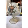 Image 8 : LOT OF ART GLASS AND HAND PAINTED GLASS VASES