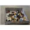 Image 2 : TRAY OF LEGO MINI FIGURES