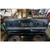 Image 2 : BLACK FRIGIDAIRE SELF CLEANING STOVE - WORKING