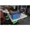 Image 1 : TOTE WITH 2 LARGE EXTENTION CORDS