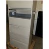 Image 3 : 2 Meatal Storage Cabinets