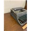 Image 2 : VINTAGE SPEEDWRITER TYPEWRITER