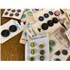 Image 2 : LOT OF VINTAGE CARDED BUTTONS