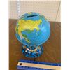 Image 2 : VINTAGE OHIO ART TIN GLOBE PIGGY BANK