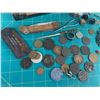 Image 2 : CIGAR BOX FULL OF SMALLS COINS CUFFLINKS ETC