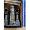Image 3 : 2 x 2 TON BOTTLE JACKS
