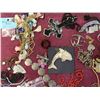 Image 3 : MISC JEWELRY LOT VINTAGE ESTATE COSTUME ETC