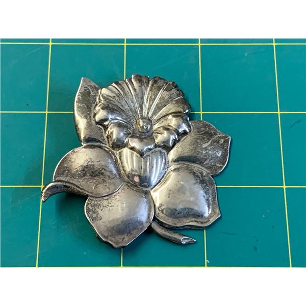LARGE STERLING SILVER FLOWER BROOCH