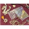 Image 4 : MISC JEWELRY LOT VINTAGE ESTATE COSTUME ETC